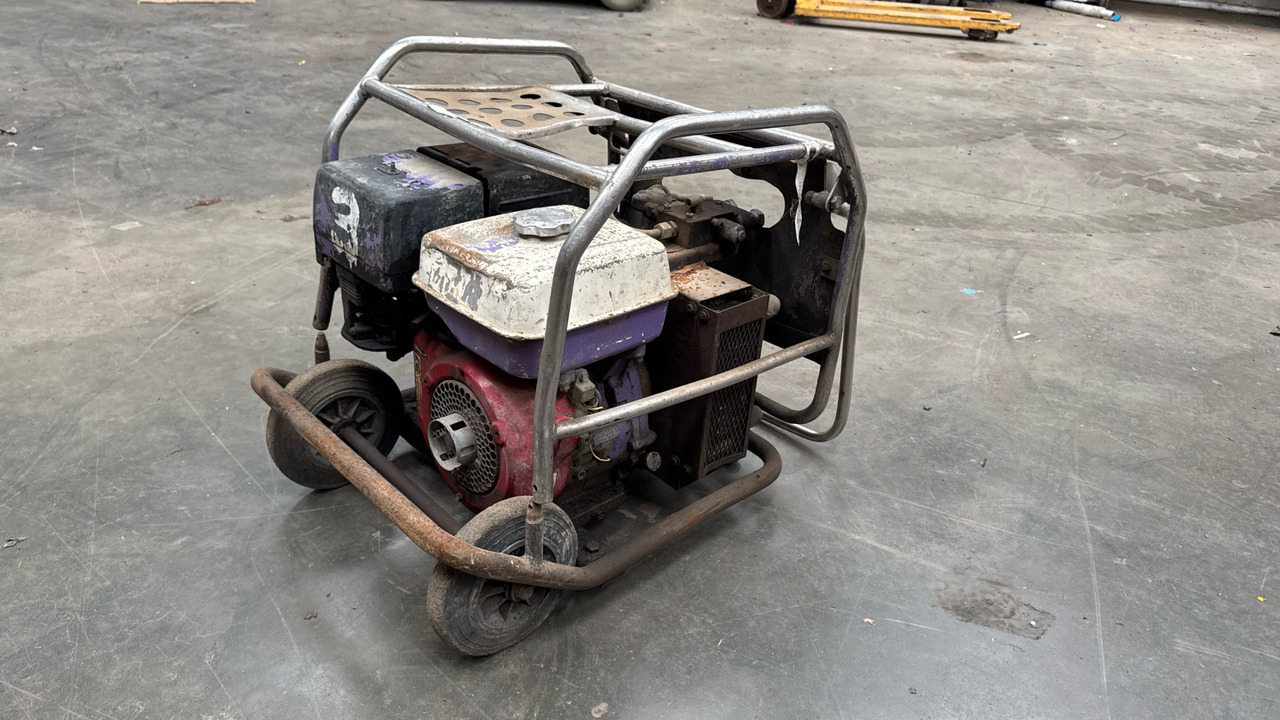 JCB BEAVER - Construction equipment: picture 3 JCB BEAVER - Construction equipment: picture 3