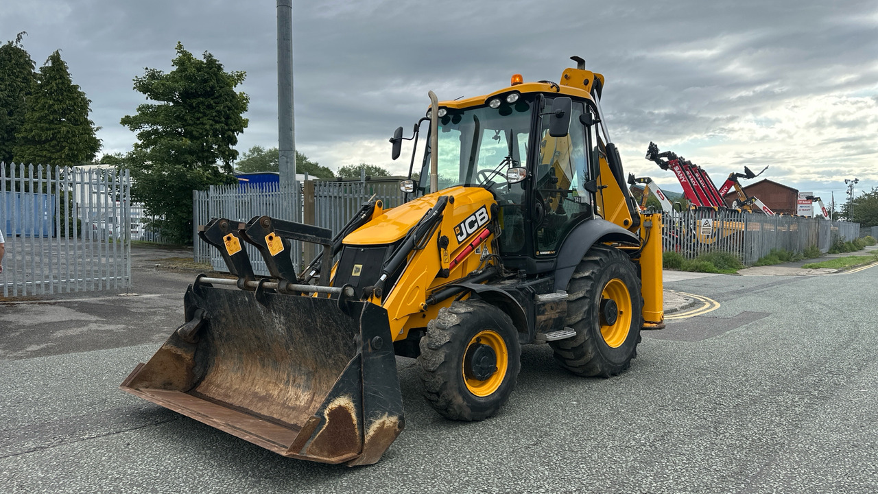 JCB - Backhoe loader: picture 2 JCB - Backhoe loader: picture 2