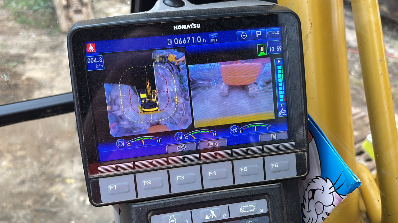 KOMATSU PC210-11 - Crawler excavator: picture 1 KOMATSU PC210-11 - Crawler excavator: picture 1