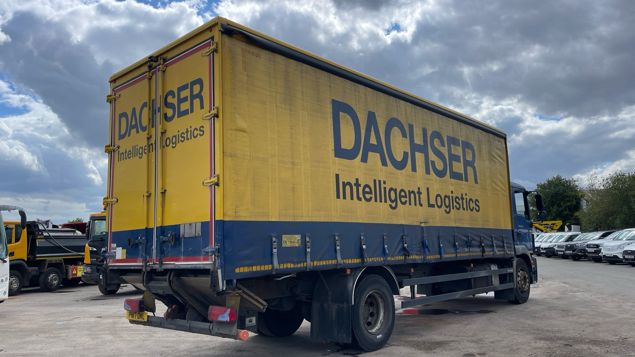 MAN TG-M 18.250 - Curtainsider truck: picture 4 MAN TG-M 18.250 - Curtainsider truck: picture 4