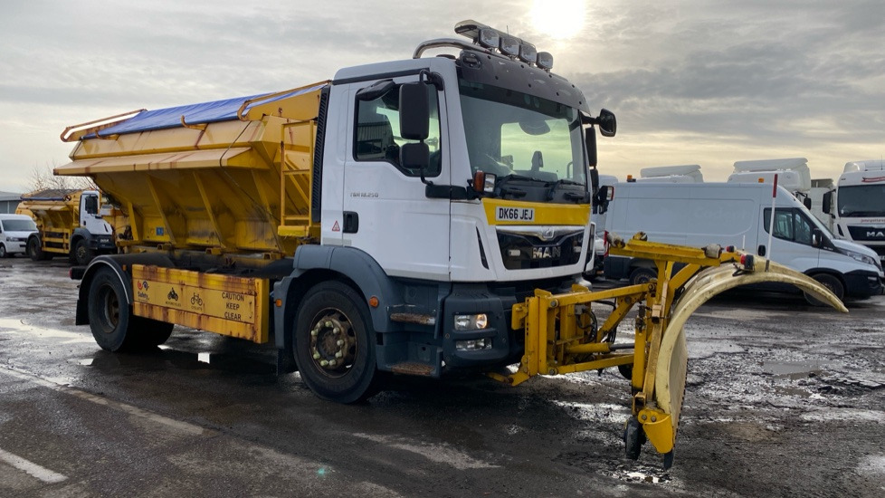 MAN TGM 18.250 EURO 6 - Snow removal vehicle: picture 1 MAN TGM 18.250 EURO 6 - Snow removal vehicle: picture 1