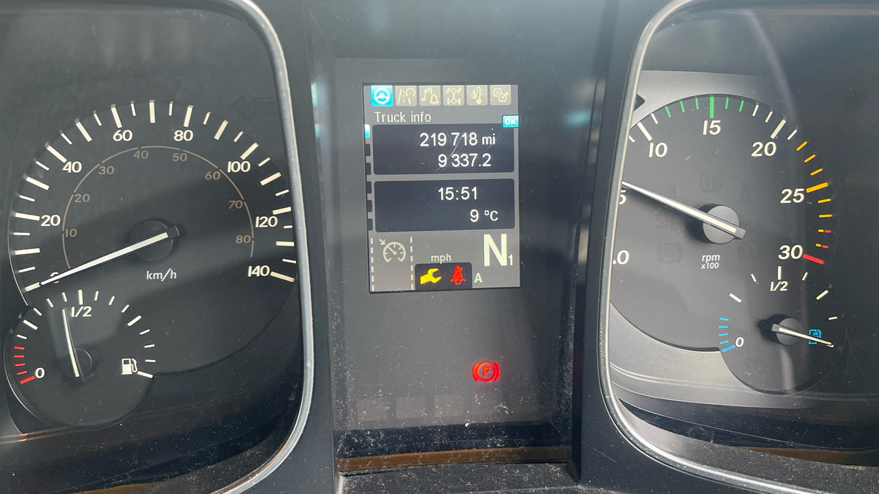 Box truck MERCEDES-BENZ ACTROS  1824: picture 6