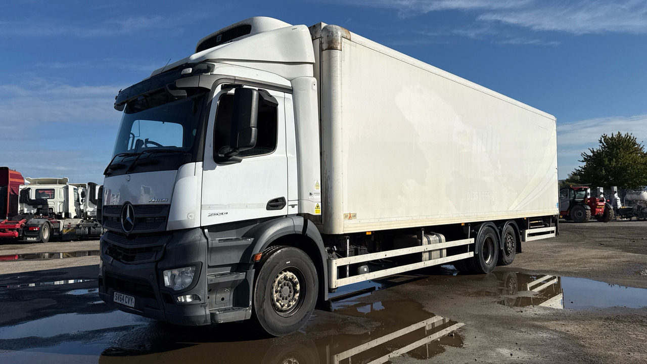 MERCEDES-BENZ ANTOS 2533 - Refrigerator truck: picture 2 MERCEDES-BENZ ANTOS 2533 - Refrigerator truck: picture 2