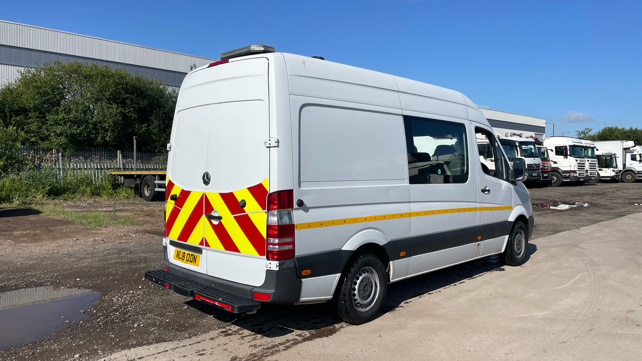 MERCEDES-BENZ SPRINTER 3314 CDI - Passenger van: picture 4 MERCEDES-BENZ SPRINTER 3314 CDI - Passenger van: picture 4