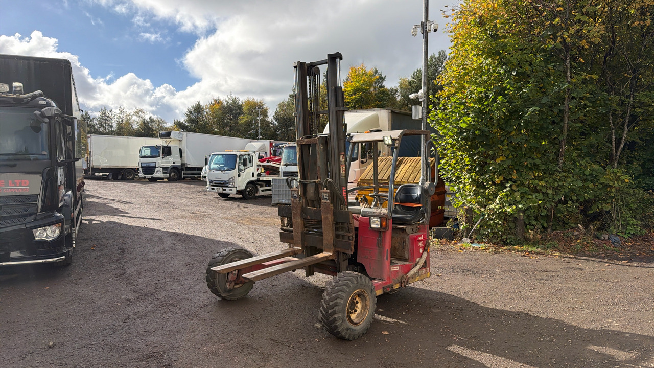 MOFFETT M4 20.3 - Truck mounted forklift: picture 2 MOFFETT M4 20.3 - Truck mounted forklift: picture 2