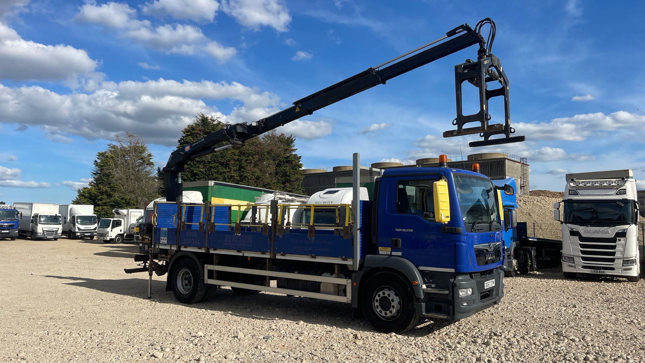 Man TGM 18.250 - Dropside/ Flatbed truck, Crane truck: picture 1 Man TGM 18.250 - Dropside/ Flatbed truck, Crane truck: picture 1