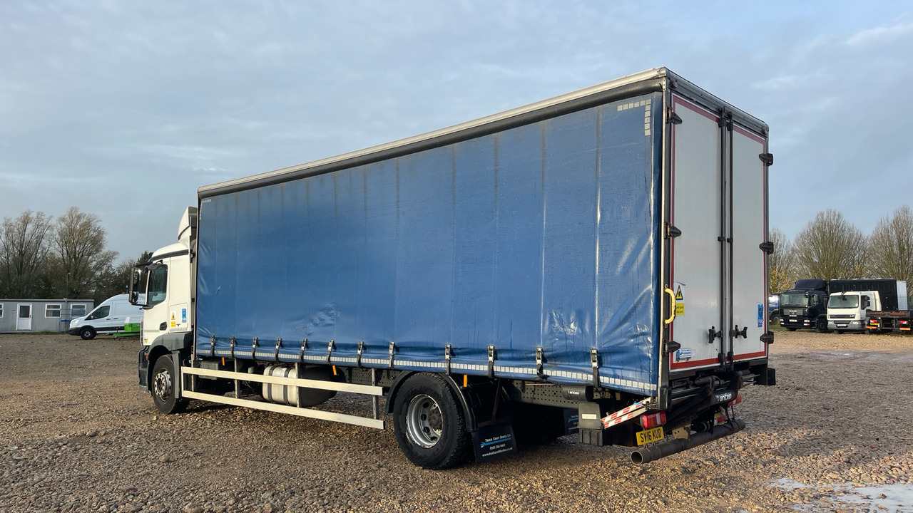 Mercedes-Benz Actros 1824 - Curtainsider truck: picture 3 Mercedes-Benz Actros 1824 - Curtainsider truck: picture 3