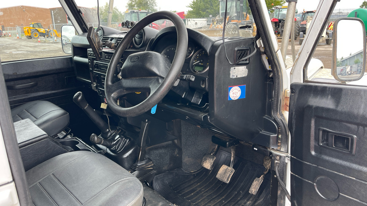 Land Rover Defender 110 2.2 TDCI HARD TOP - Other machinery: picture 5 Land Rover Defender 110 2.2 TDCI HARD TOP - Other machinery: picture 5