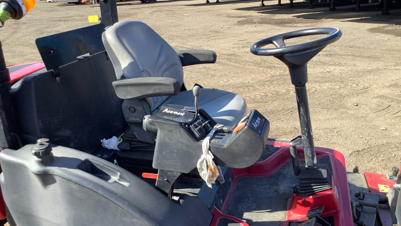 TORO LT3340 - Other machinery: picture 5 TORO LT3340 - Other machinery: picture 5
