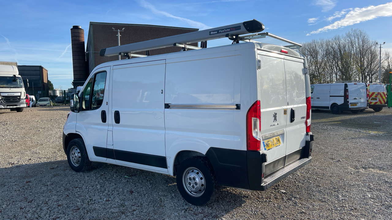 PEUGEOT BOXER 333 2.2 BLUE HDI 120PS - Small van: picture 3 PEUGEOT BOXER 333 2.2 BLUE HDI 120PS - Small van: picture 3