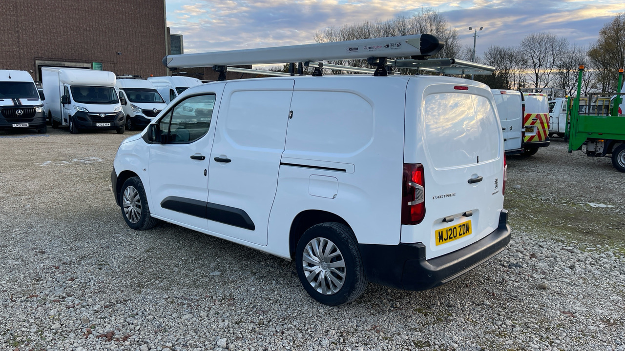 PEUGEOT PARTNER 850 1.5 BLUE HDI 100PS - Small van: picture 3 PEUGEOT PARTNER 850 1.5 BLUE HDI 100PS - Small van: picture 3