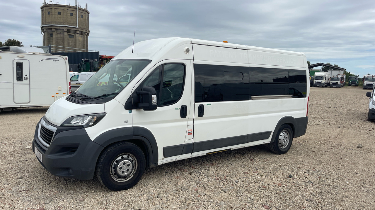 Peugeot Boxer 2.0 BLUEHDI 130PS - Ambulance: picture 2 Peugeot Boxer 2.0 BLUEHDI 130PS - Ambulance: picture 2