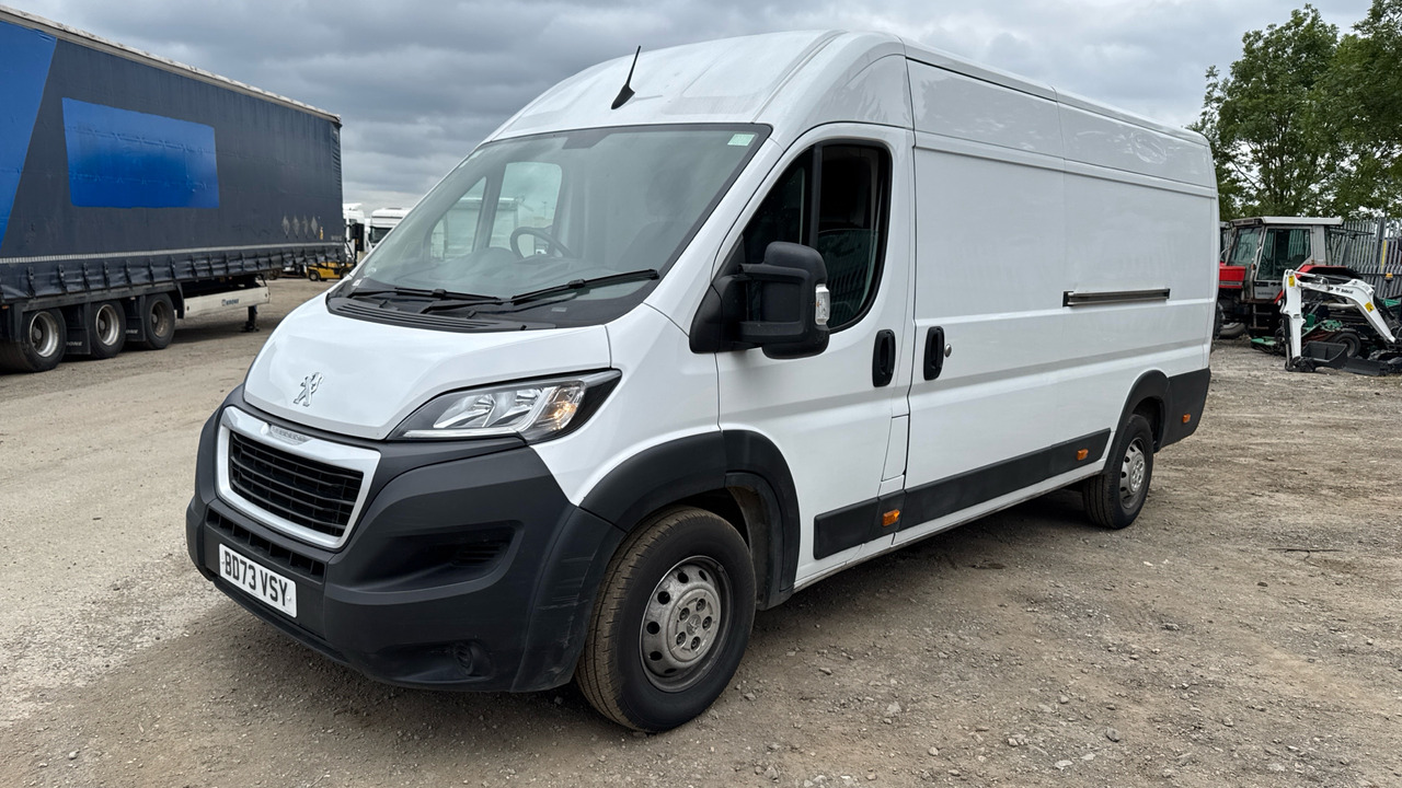 Peugeot Boxer 435 2.2 BlueHDi 140ps Professional - Panel van: picture 2 Peugeot Boxer 435 2.2 BlueHDi 140ps Professional - Panel van: picture 2