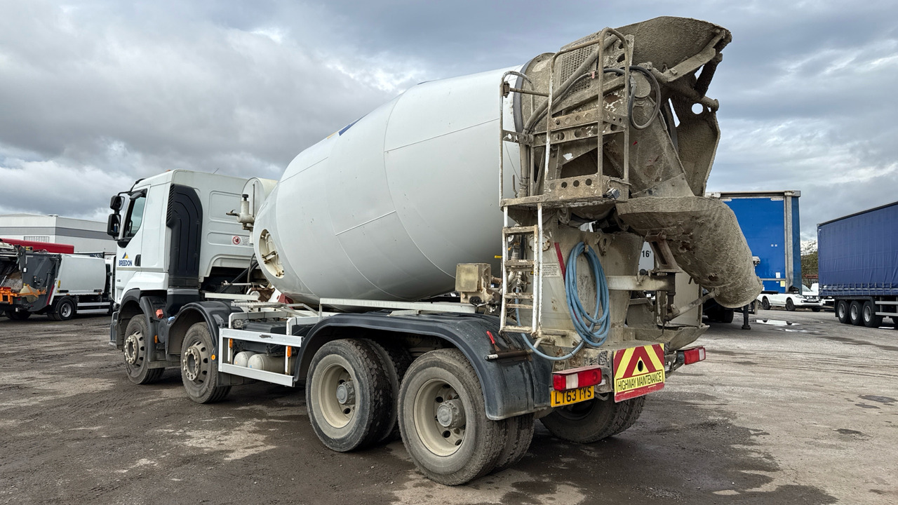 RENAULT PREMIUM 430 DXI - Concrete mixer truck: picture 3 RENAULT PREMIUM 430 DXI - Concrete mixer truck: picture 3