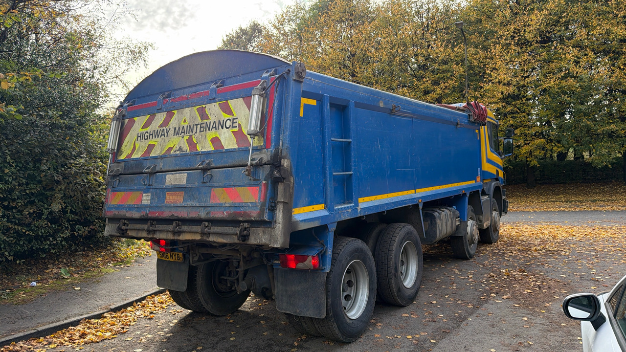 SCANIA P 410 - Tipper: picture 4 SCANIA P 410 - Tipper: picture 4