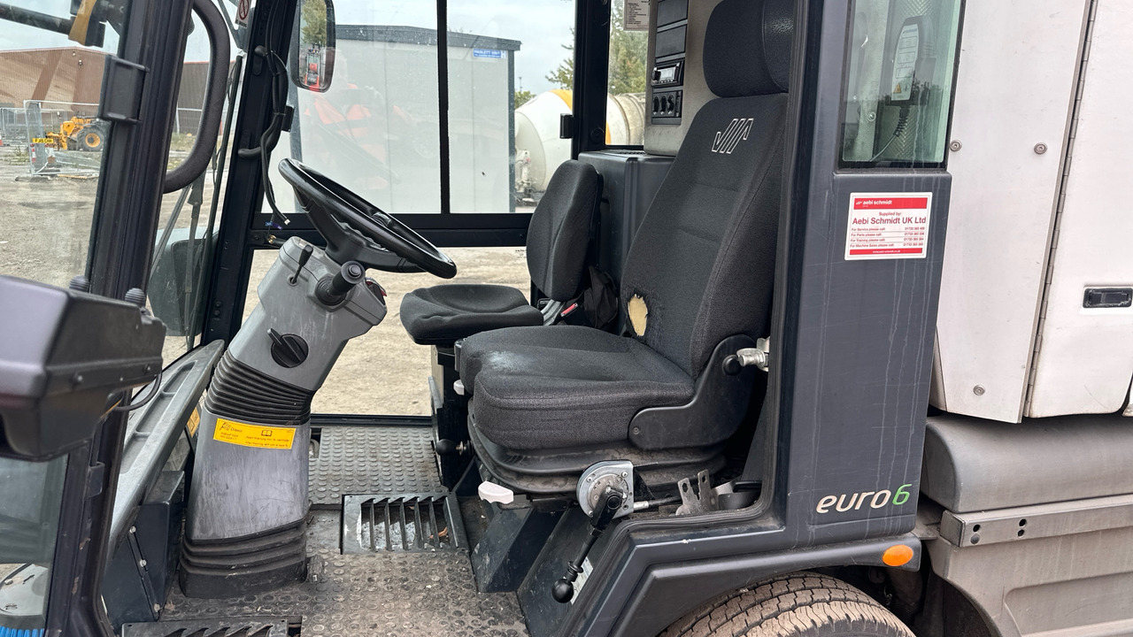 SCHMIDT SWINGO 200 - Road sweeper: picture 5 SCHMIDT SWINGO 200 - Road sweeper: picture 5