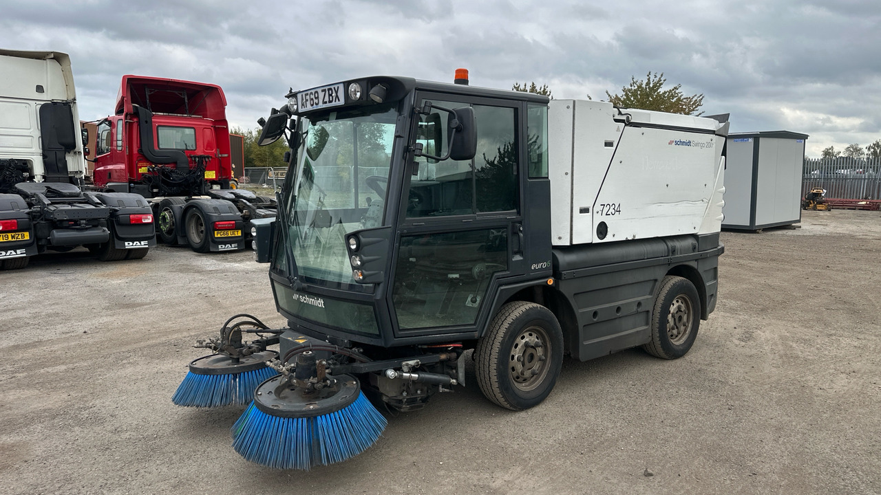 SCHMIDT SWINGO 200 - Road sweeper: picture 2 SCHMIDT SWINGO 200 - Road sweeper: picture 2