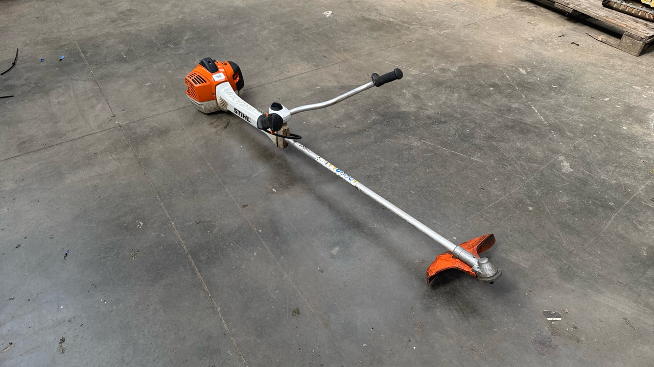 STIHL FS490C STRIMMER - Construction equipment: picture 4 STIHL FS490C STRIMMER - Construction equipment: picture 4
