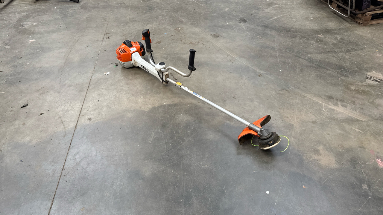 STIHL FS490C STRIMMER - Construction equipment: picture 4 STIHL FS490C STRIMMER - Construction equipment: picture 4