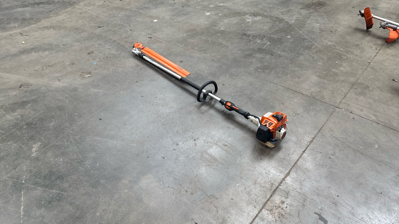 STIHL HL 941K LONG REACH HEDGE CUTTER - Construction equipment: picture 2 STIHL HL 941K LONG REACH HEDGE CUTTER - Construction equipment: picture 2