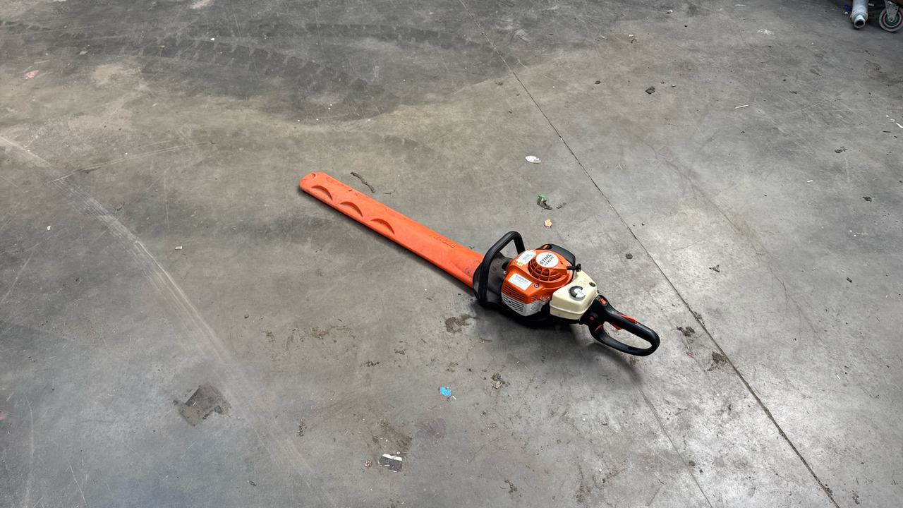 STIHL HS B2 RC HEDGE CUTTER - Construction equipment: picture 2 STIHL HS B2 RC HEDGE CUTTER - Construction equipment: picture 2