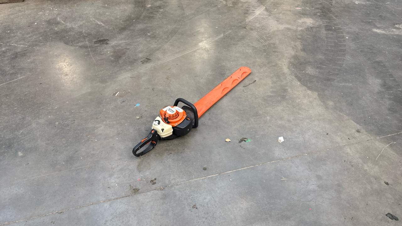 STIHL HS B2 RC HEDGE CUTTER - Construction equipment: picture 1 STIHL HS B2 RC HEDGE CUTTER - Construction equipment: picture 1