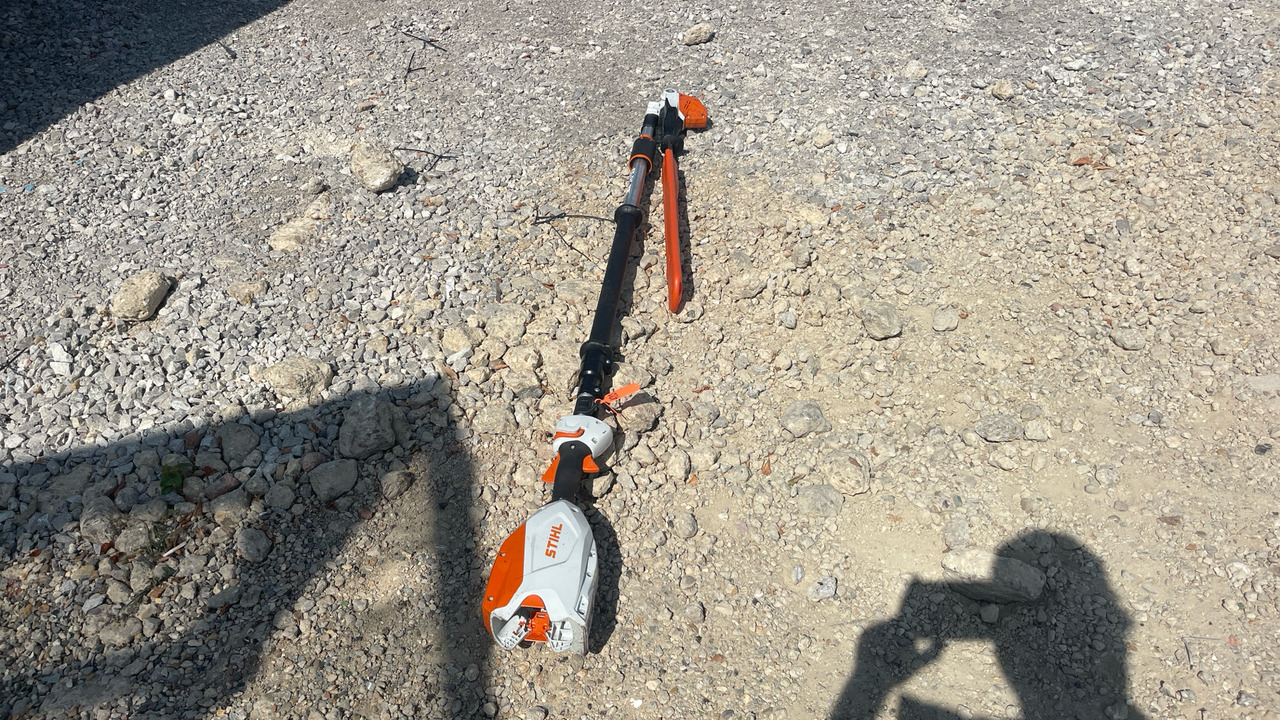 STIHL HS87R - Construction equipment: picture 1 STIHL HS87R - Construction equipment: picture 1