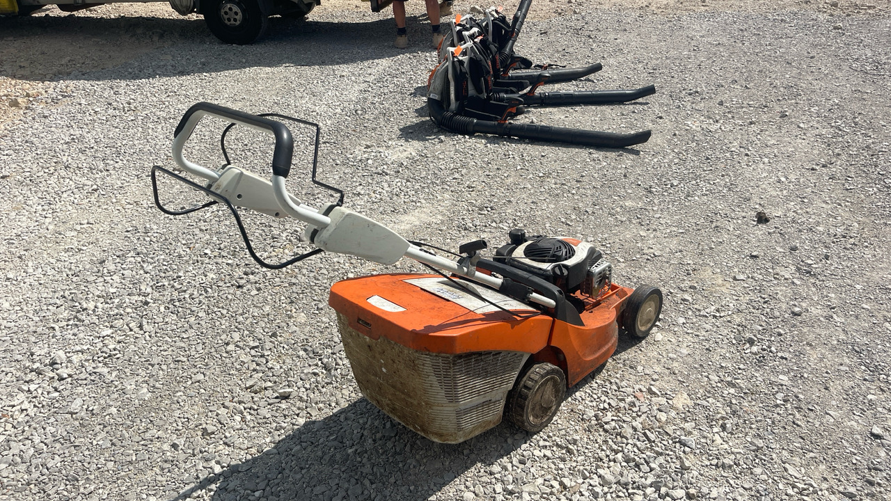 STIHL RM443T - Construction equipment: picture 3 STIHL RM443T - Construction equipment: picture 3