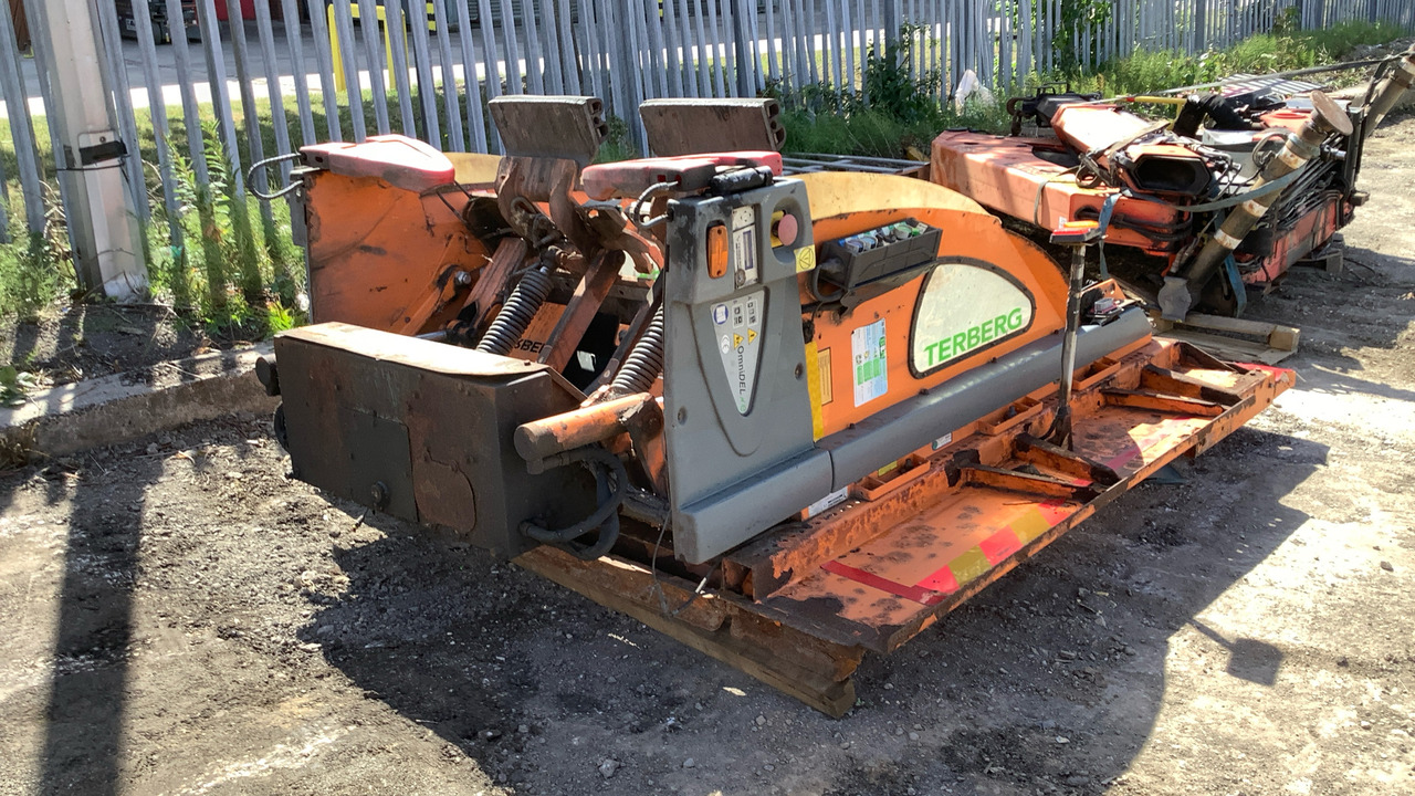 TERBERG TWIN BIN LIFT - Construction equipment: picture 1 TERBERG TWIN BIN LIFT - Construction equipment: picture 1