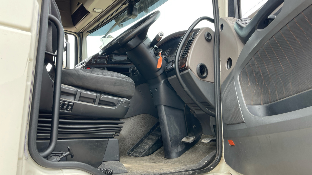 DAF XF 530 - Tractor unit: picture 5 DAF XF 530 - Tractor unit: picture 5