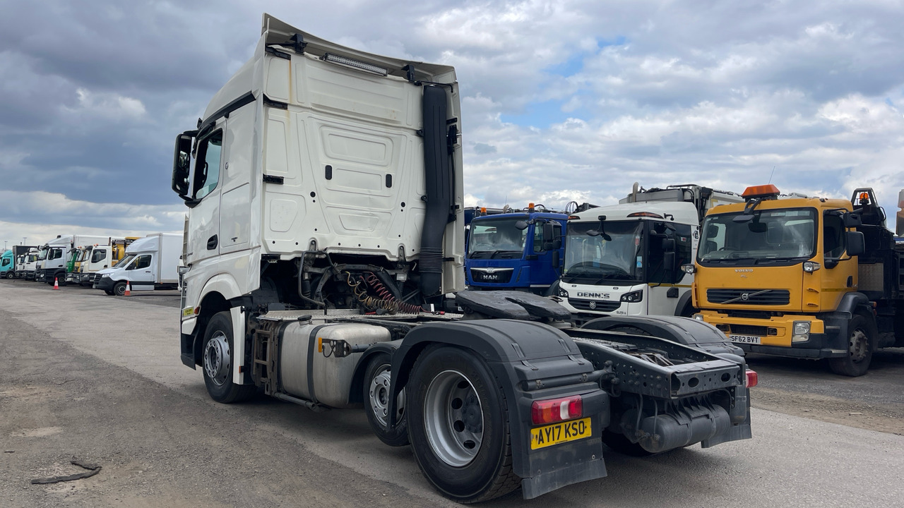 MERCEDES-BENZ ACTORS 2442 - Tractor unit: picture 3 MERCEDES-BENZ ACTORS 2442 - Tractor unit: picture 3