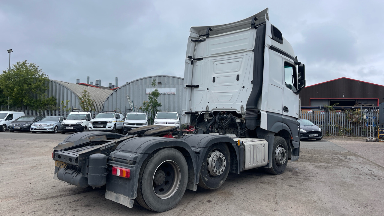 MERCEDES-BENZ ACTROS 2545 - Tractor unit: picture 4 MERCEDES-BENZ ACTROS 2545 - Tractor unit: picture 4