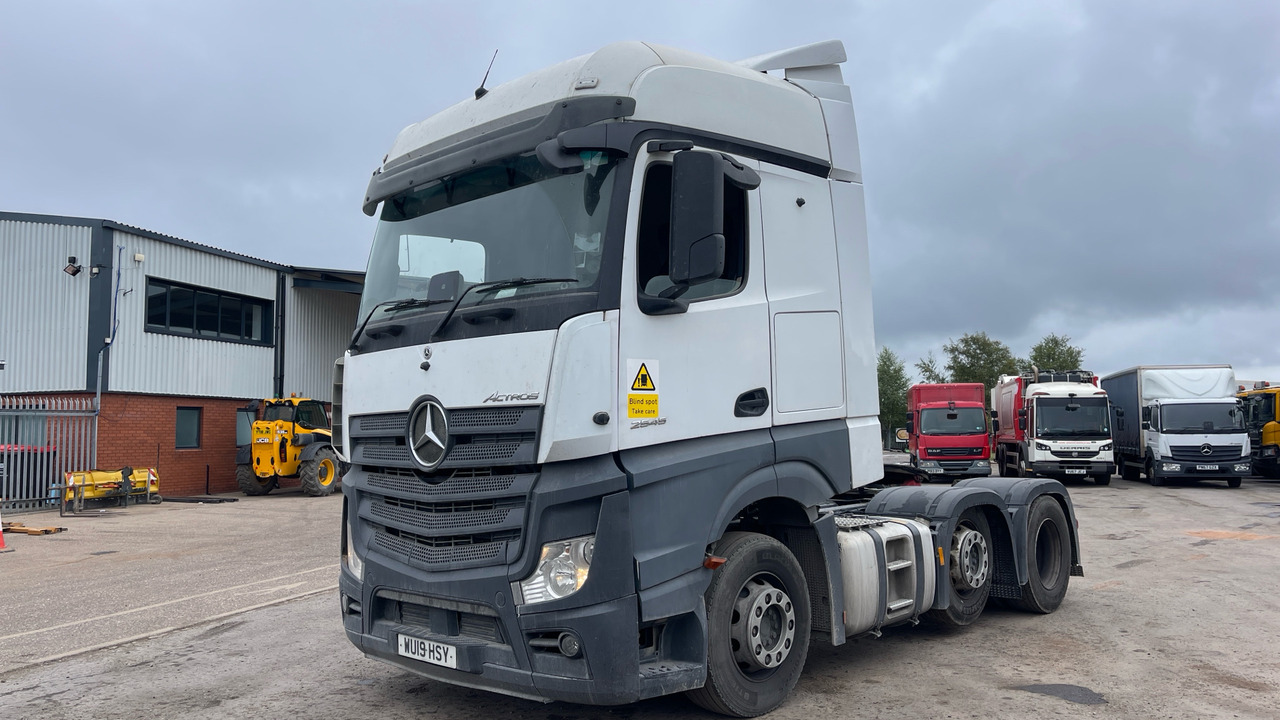 MERCEDES-BENZ ACTROS 2545 - Tractor unit: picture 2 MERCEDES-BENZ ACTROS 2545 - Tractor unit: picture 2