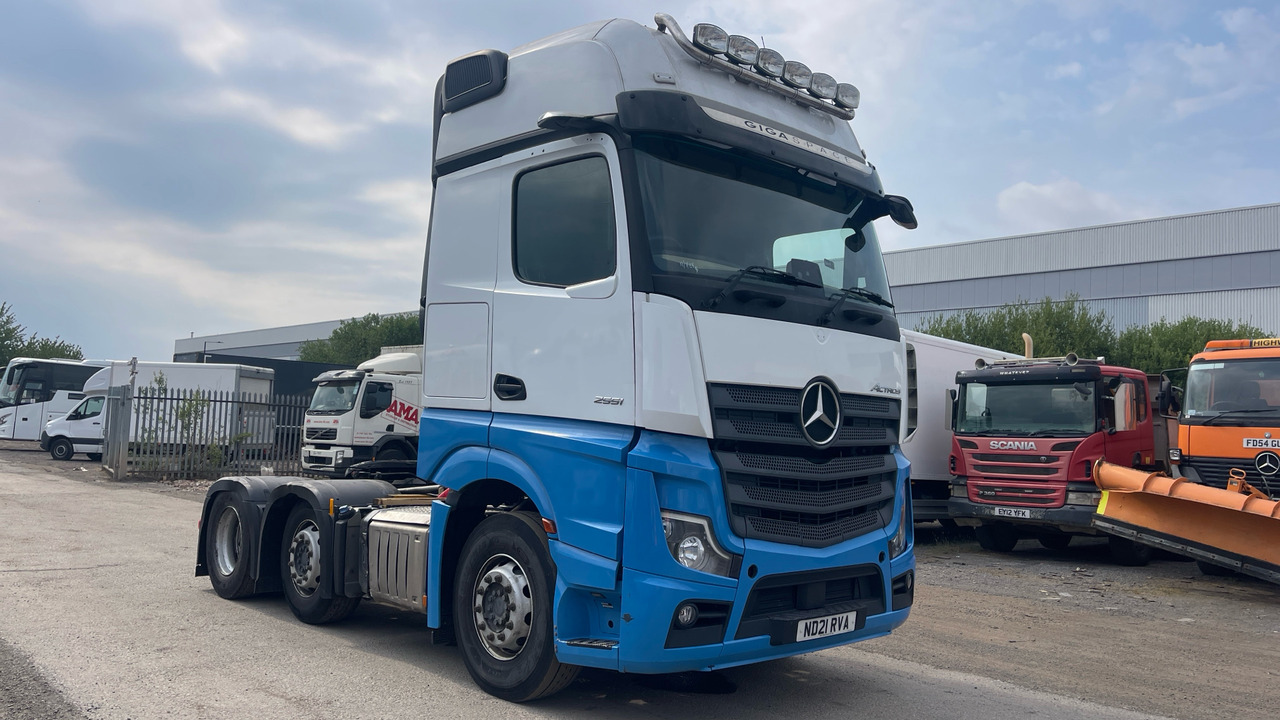 MERCEDES-BENZ ACTROS 2551 - Tractor unit: picture 2 MERCEDES-BENZ ACTROS 2551 - Tractor unit: picture 2