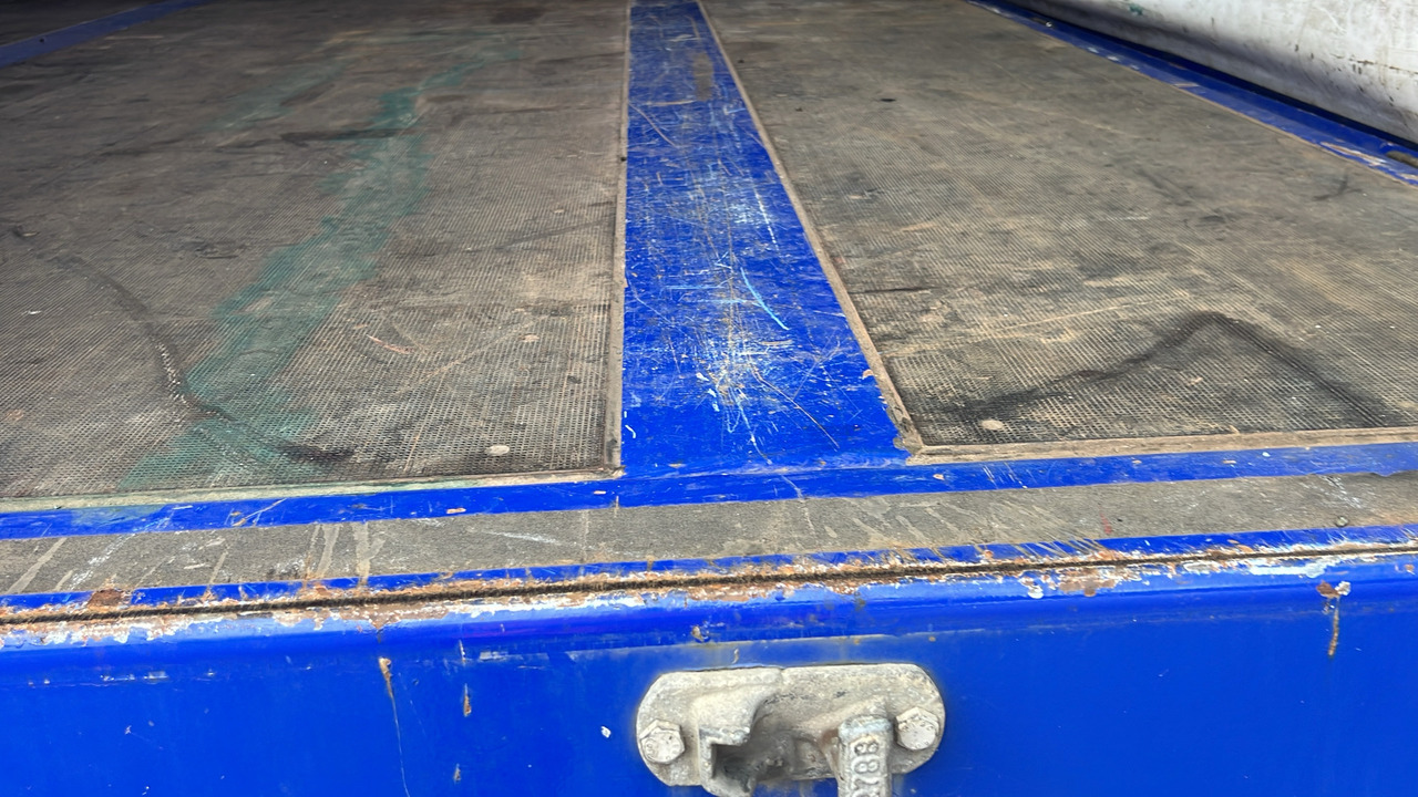 SDC CURTAINSIDE - Trailer: picture 2 SDC CURTAINSIDE - Trailer: picture 2