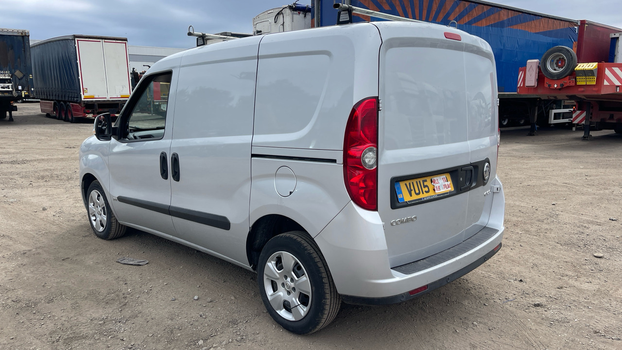 VAUXHALL COMBO 2000 1.3 CDTI 16V ECOFLEX SPORTIVE - Small van: picture 3 VAUXHALL COMBO 2000 1.3 CDTI 16V ECOFLEX SPORTIVE - Small van: picture 3