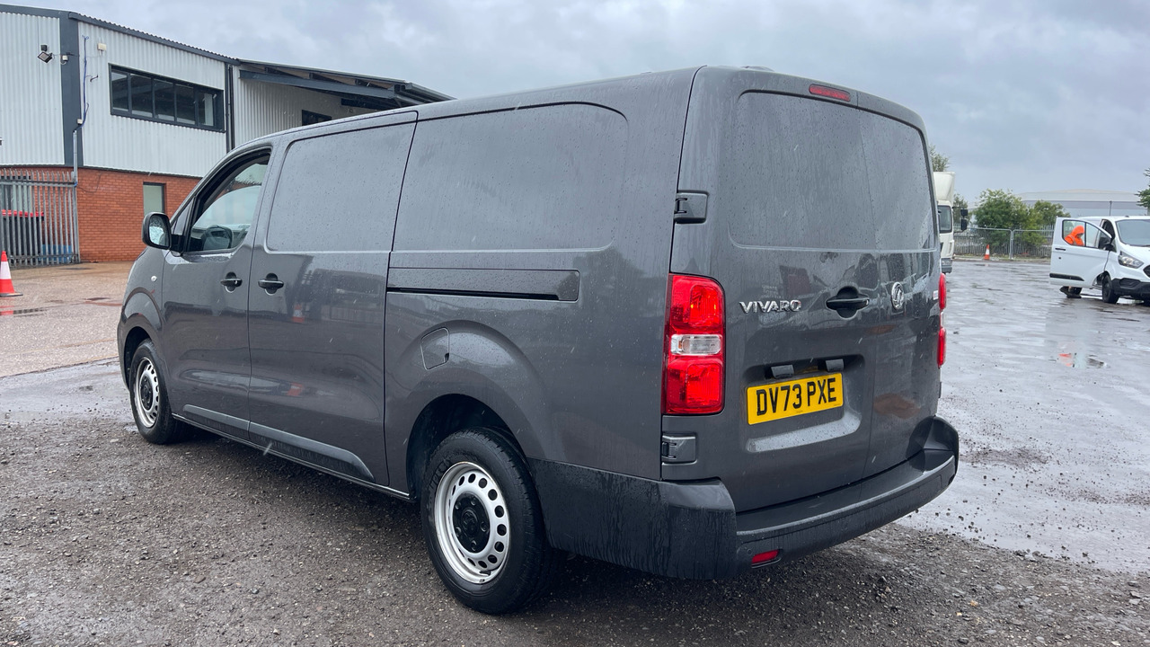 VAUXHALL VIVARO 3100 2.0D 145PS - Small van: picture 3 VAUXHALL VIVARO 3100 2.0D 145PS - Small van: picture 3