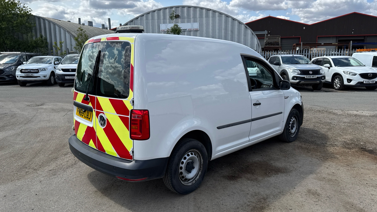 VOLKSWAGEN CADDY C20 2.0 TDI BLUEMOTION STARTLINE 102PS - Small van: picture 4 VOLKSWAGEN CADDY C20 2.0 TDI BLUEMOTION STARTLINE 102PS - Small van: picture 4