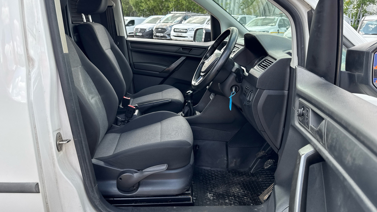 VOLKSWAGEN CADDY C20 2.0 TDI BLUEMOTION STARTLINE 102PS - Small van: picture 5 VOLKSWAGEN CADDY C20 2.0 TDI BLUEMOTION STARTLINE 102PS - Small van: picture 5