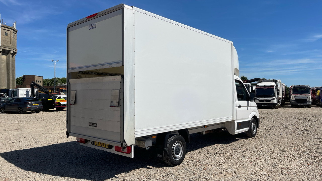 VOLKSWAGEN CRAFTER CR35 2.0 TDI 140PS - Box van: picture 4 VOLKSWAGEN CRAFTER CR35 2.0 TDI 140PS - Box van: picture 4
