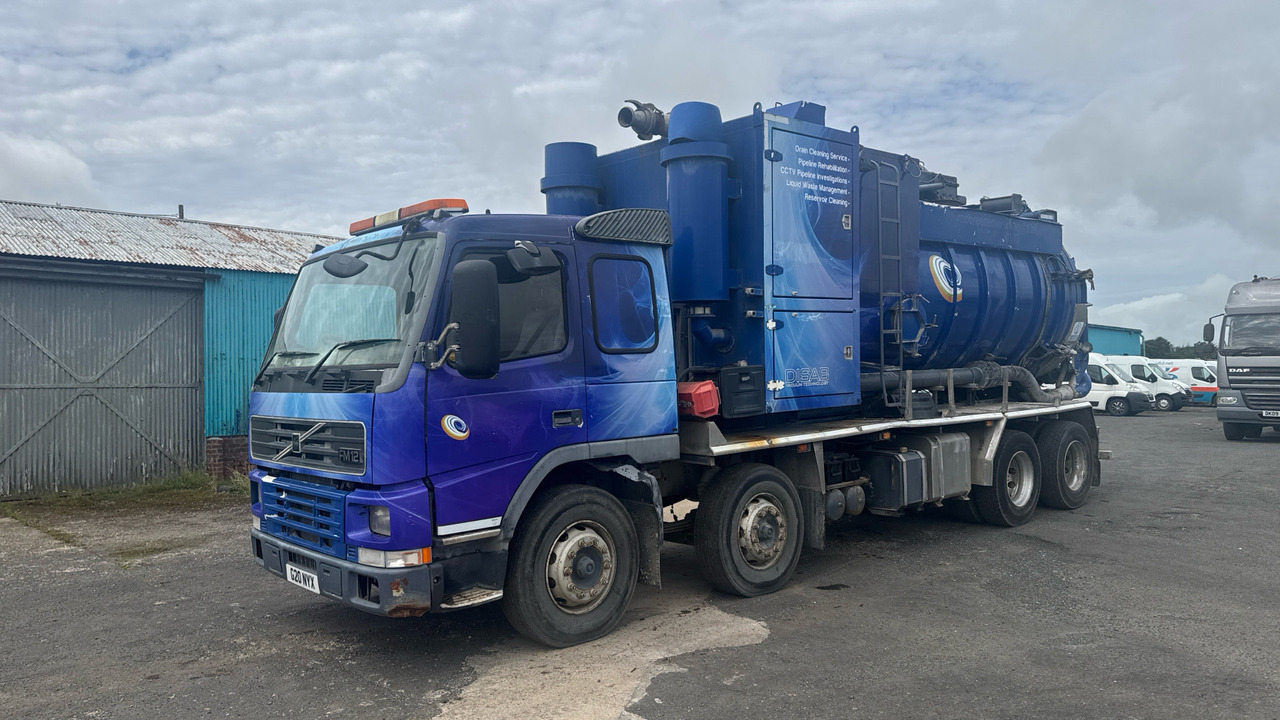 VOLVO FM12 - Vacuum truck: picture 2 VOLVO FM12 - Vacuum truck: picture 2