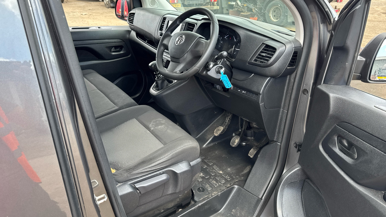 Vauxhall Vivaro 3100 2.0D 145PS PRIME - Small van: picture 5 Vauxhall Vivaro 3100 2.0D 145PS PRIME - Small van: picture 5