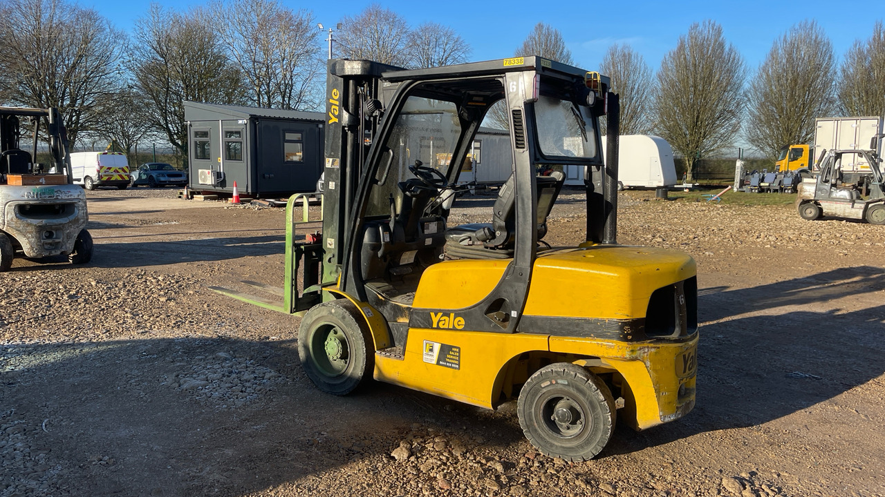 YALE GDP35VXE2345 - Diesel forklift: picture 3 YALE GDP35VXE2345 - Diesel forklift: picture 3