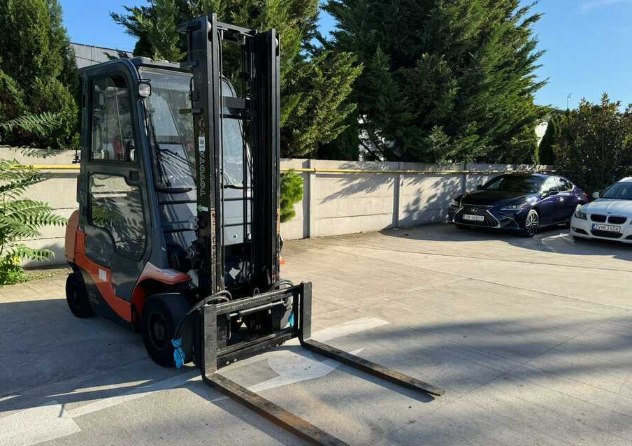 Toyota 7FGF25 - LPG forklift: picture 4 Toyota 7FGF25 - LPG forklift: picture 4