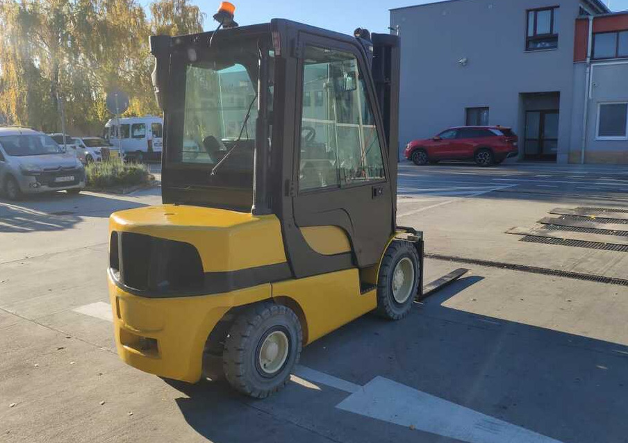 Yale GDP30VX - Diesel forklift: picture 4 Yale GDP30VX - Diesel forklift: picture 4