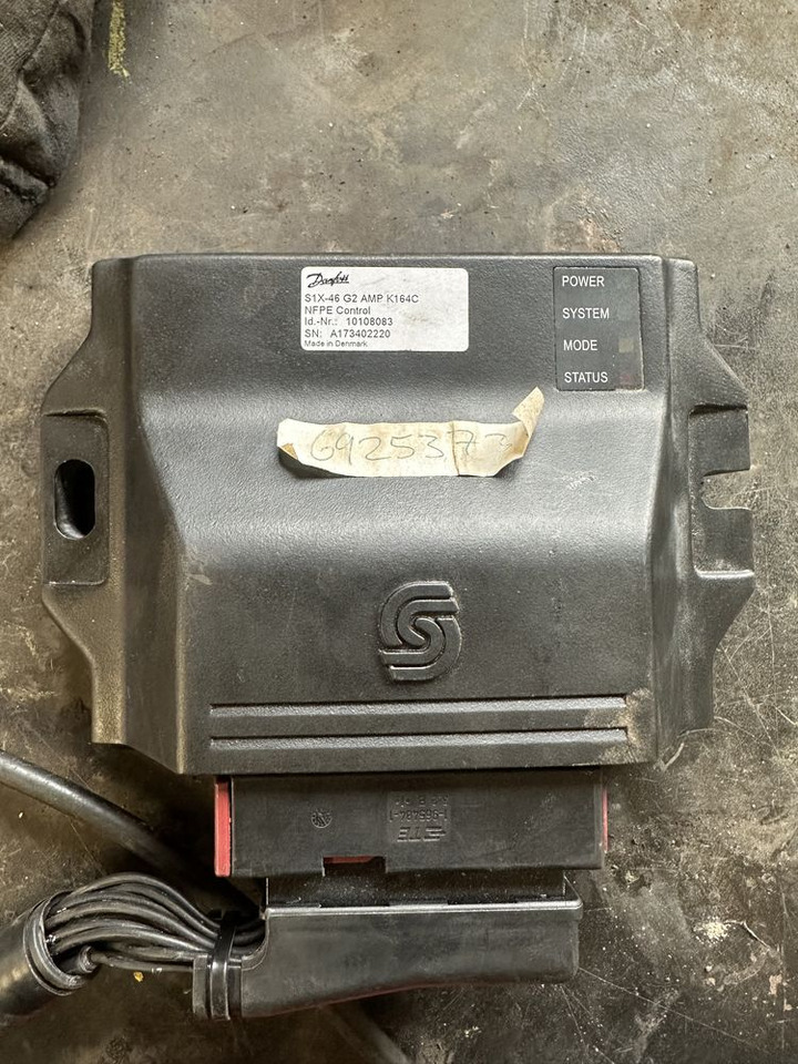 Moduł Danfoss Sauer sterownik S1X-46 G2 AMP K164C - Spare parts for Agricultural machinery: picture 1 Moduł Danfoss Sauer sterownik S1X-46 G2 AMP K164C - Spare parts for Agricultural machinery: picture 1