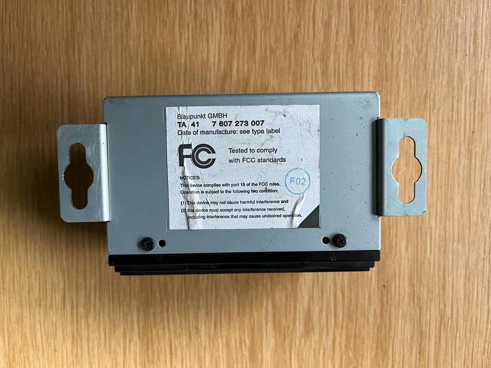 MAN BLAUPUNKT Audio Verstärker 7 607 273 007 - ECU for Truck: picture 5 MAN BLAUPUNKT Audio Verstärker 7 607 273 007 - ECU for Truck: picture 5