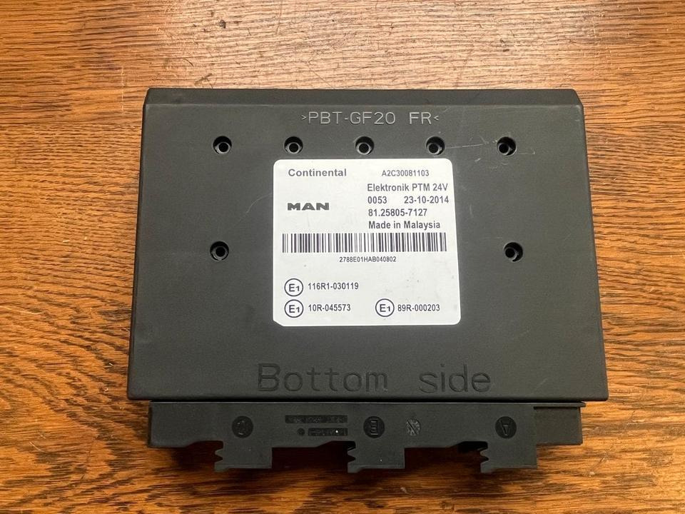 Man FC会員証　3桁台 Zx330-3 Excavator Hydraulic Main Control Valve, Kmx15ha