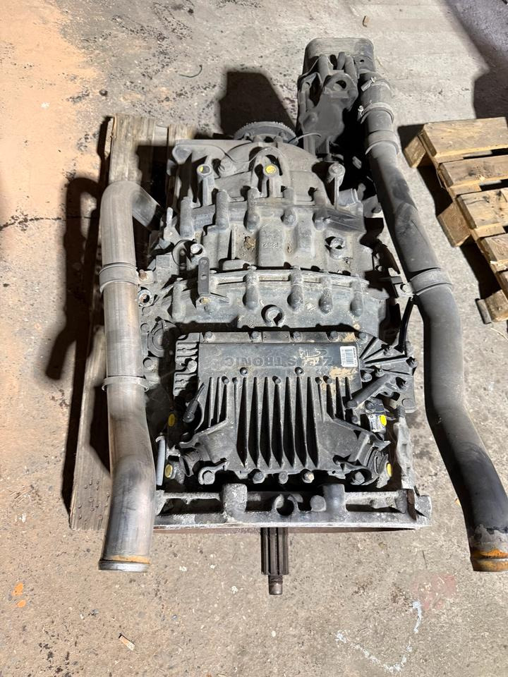 MAN Getriebe ZF ASTRONIC 12 AS 2331 TD Intarder3 ohneSteuergerät - Gearbox for Truck: picture 2 MAN Getriebe ZF ASTRONIC 12 AS 2331 TD Intarder3 ohneSteuergerät - Gearbox for Truck: picture 2