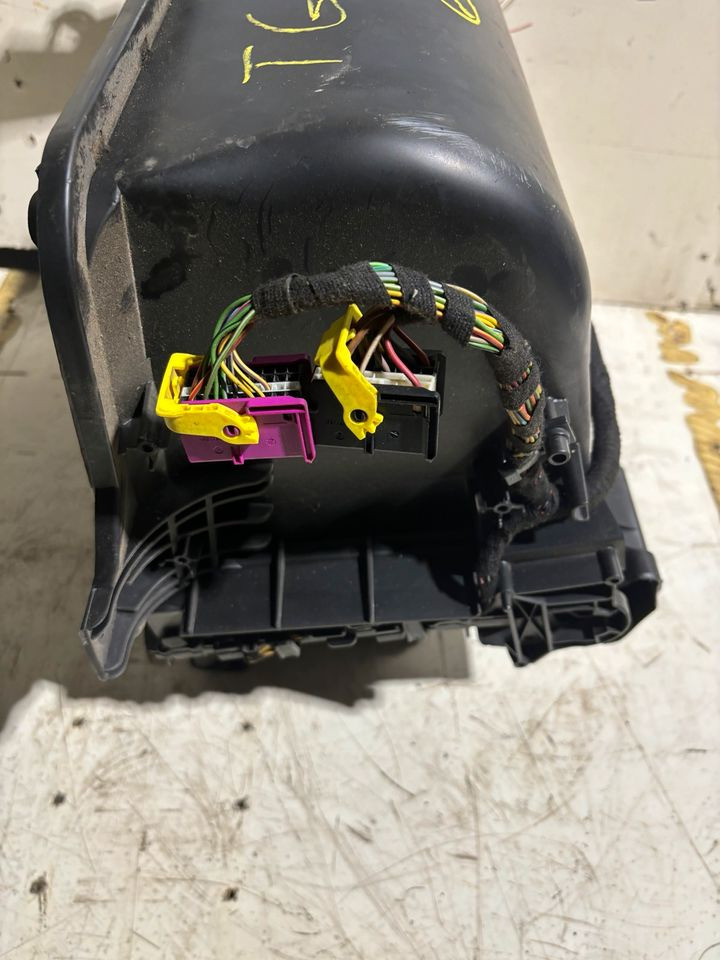 MAN TGX/TGS Innenraum Gebläse/Heizung 81.61900.6400 - Fan for Truck: picture 4 MAN TGX/TGS Innenraum Gebläse/Heizung 81.61900.6400 - Fan for Truck: picture 4